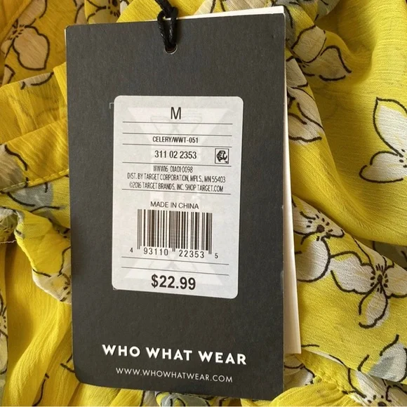 NWT!! Beautiful blouse yellow with white flower - Picture 3 of 3